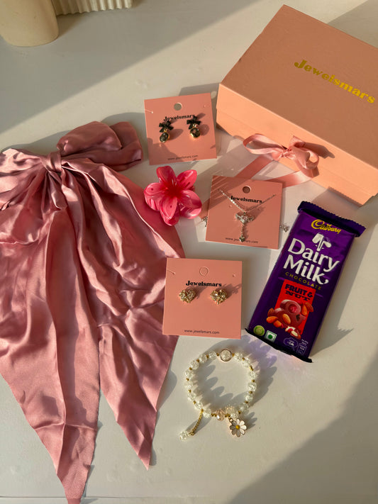 Viral Gift Hamper for Her