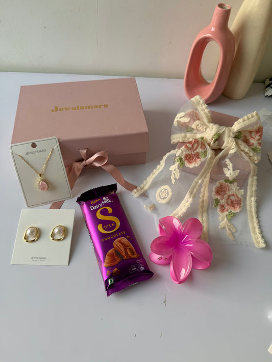 Perfect Gift Hamper for her