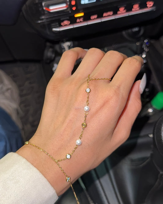Pearl & rhinestone Hand Chain