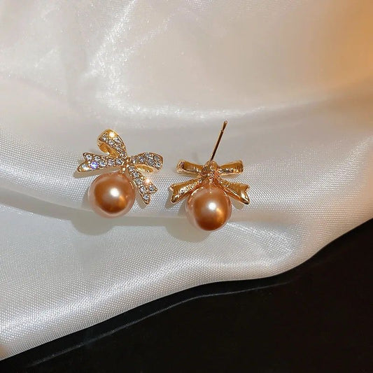 bow royal pearl earrings