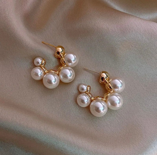 Kaly Statement Pearl Hoops