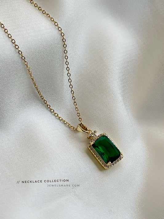 Royal Green Solitaire Necklace