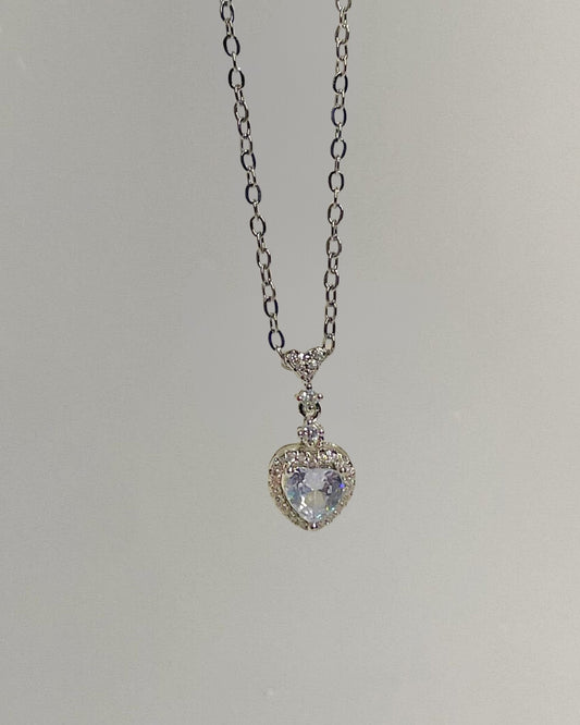 Heart solitaire Necklace