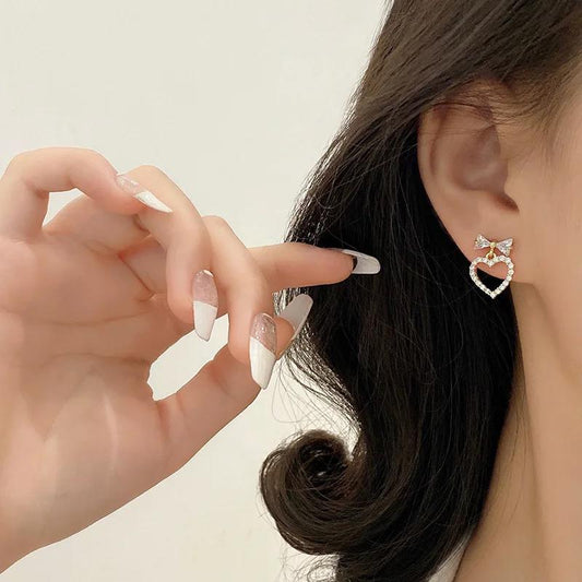 Minimal Heart Bling Earrings