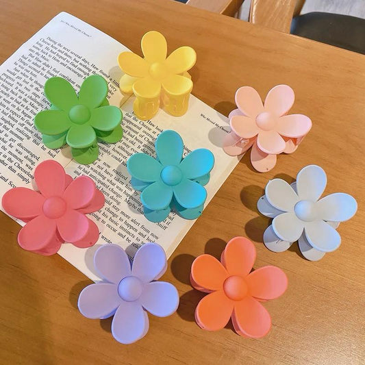 Pinteresty Flower Claw Clutchers- big