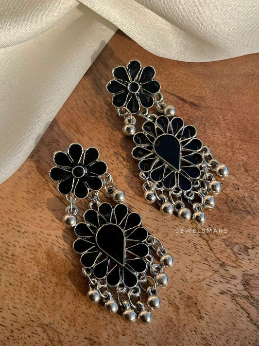Phool Earrings- black