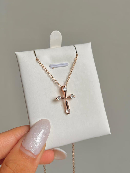 Minimal Cross Necklace- rosegold