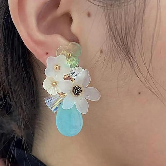 Floral Escatsy Earrings