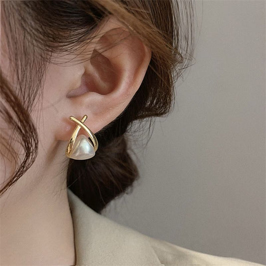 Pearly Glint Minimal Earrings