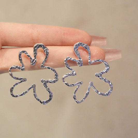 Silver Dazy Drama Earrings