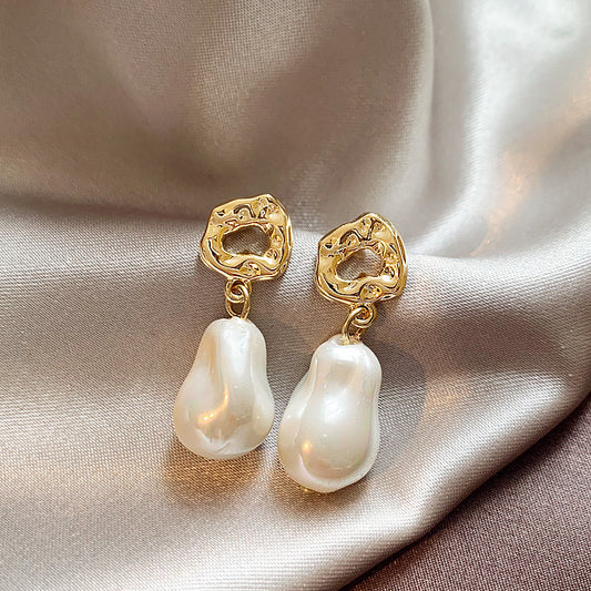 Glow Getter Pearl Earrings