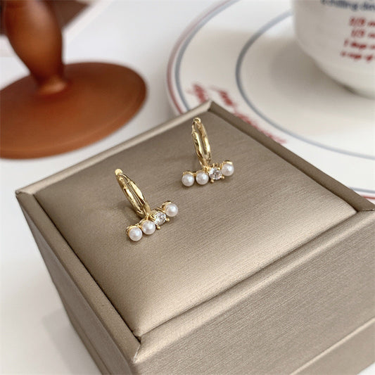 Attention Snatcher Pearl Earrings