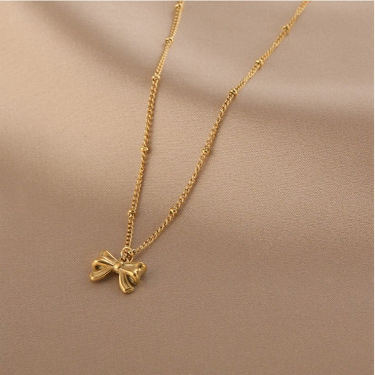 Clean Girl Era Bow Necklace