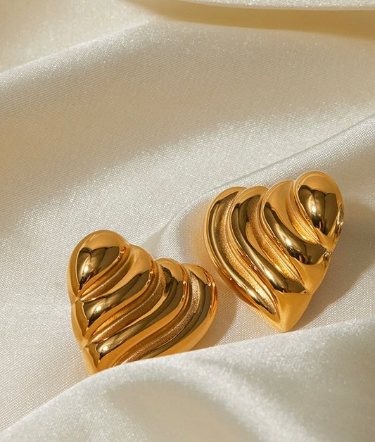 Golden Romantics Heart Earrings