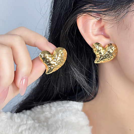 Amour Lustrous Heart Earrings