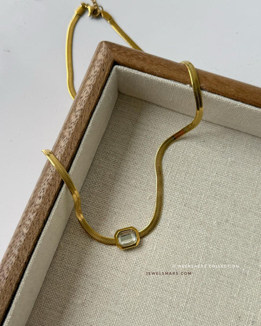 Kim. K Kore Necklace