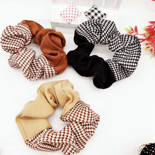Maple Mood Scrunchie