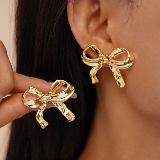 Bow-mance! Gold Earrings