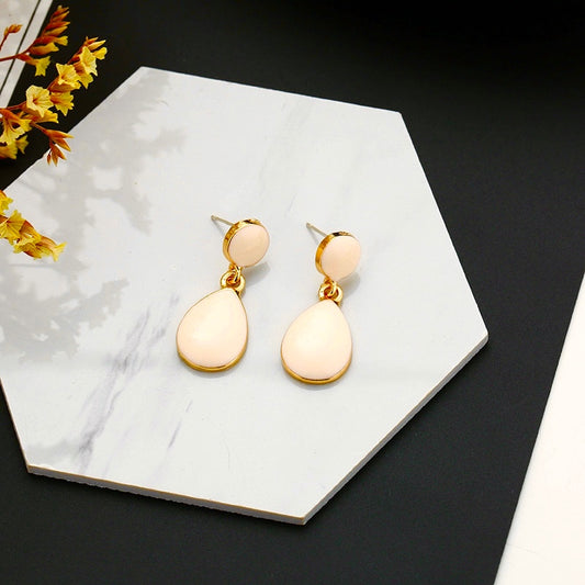 Tess Minimalistic Earrings