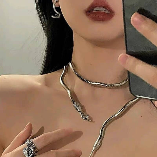 Snatched-Snake Bendable Necklace (Multipurpose)