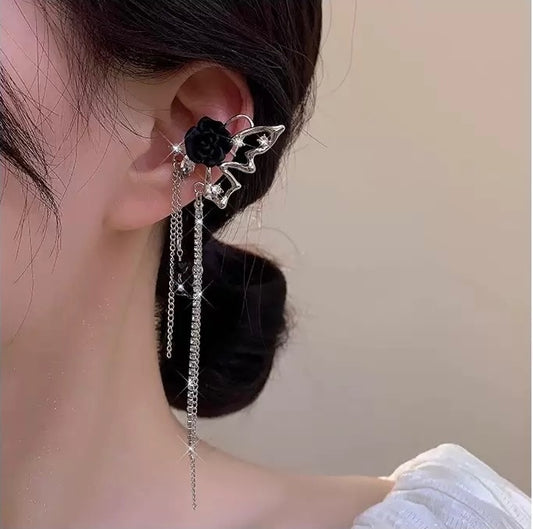 Dark-Romance Rose earcuff