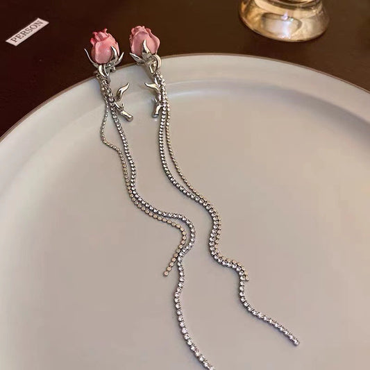 Roses n Thorns Dangling earcuff