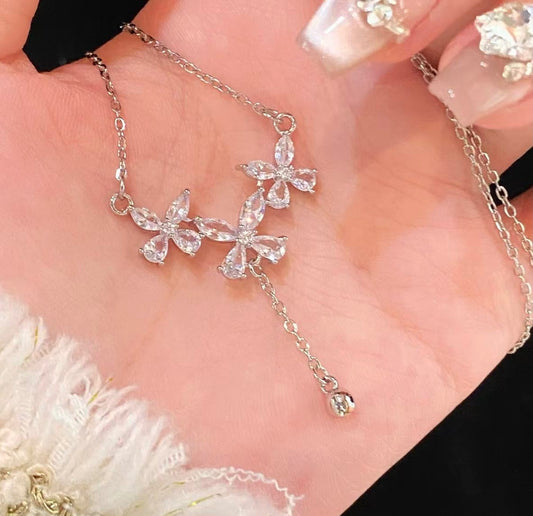 Gardenia Trinklet Necklace