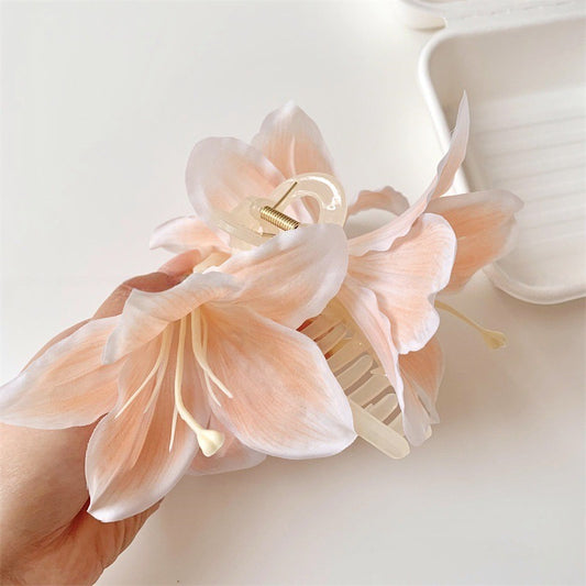 Blushing Lillies Hair Claw