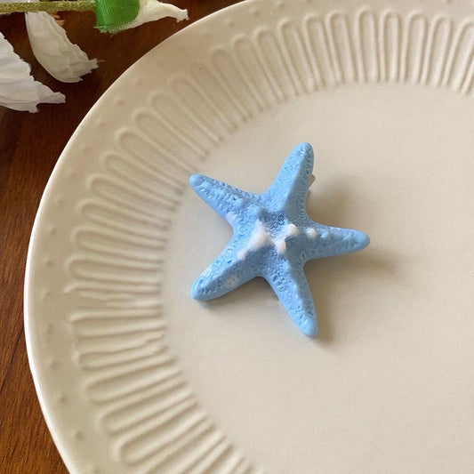 Beach-cation Essential Hair Clip