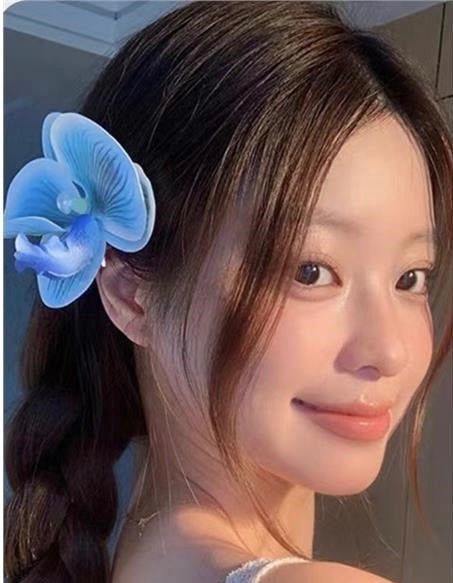 Mermaid-ing Era Orchid Hair Clip