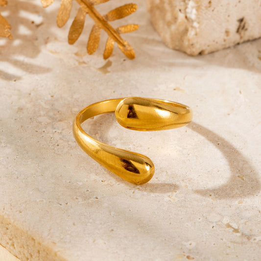 Noelle Teardrop Ring