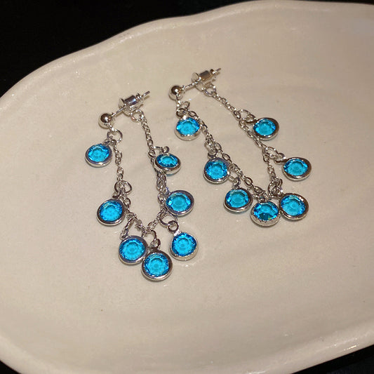 It’s glam hour! Earrings