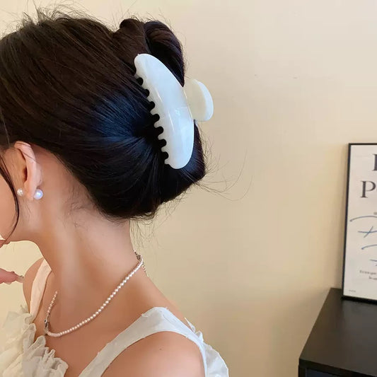 Vanilla Babe Claw Clip