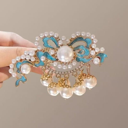 Attention Seeker! Pearl Hair Clip