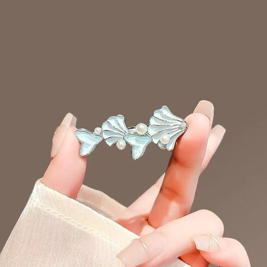 Pretty Pearl Mermaid Hair Clip (handmade)