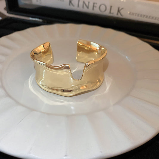 Alexa Curved Metal Handcuff