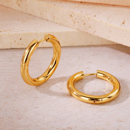 Signature Minimal Hoop Earrings