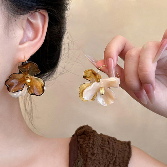 Amber n Ivory Flower Earrings