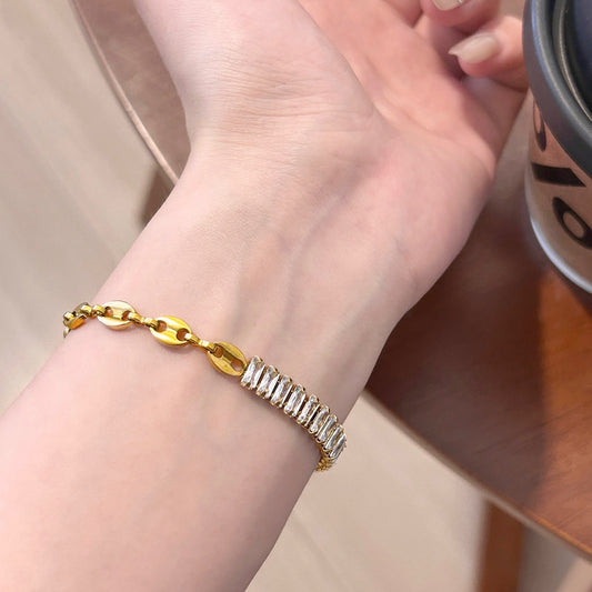 Steal the Spotlight Bracelet