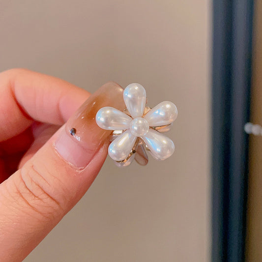 Petite Pearls Flower Hair Clip(1 pc)