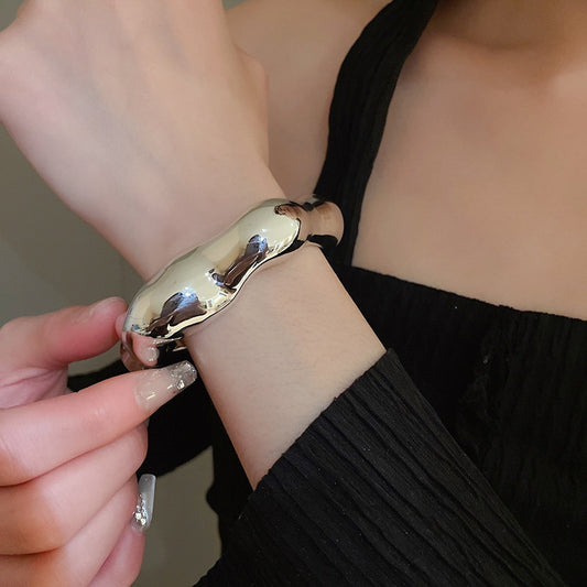 Unfiltered Chunky Handcuff