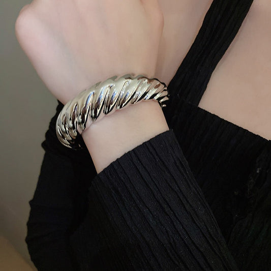 Silver Slay Twisted Handcuff