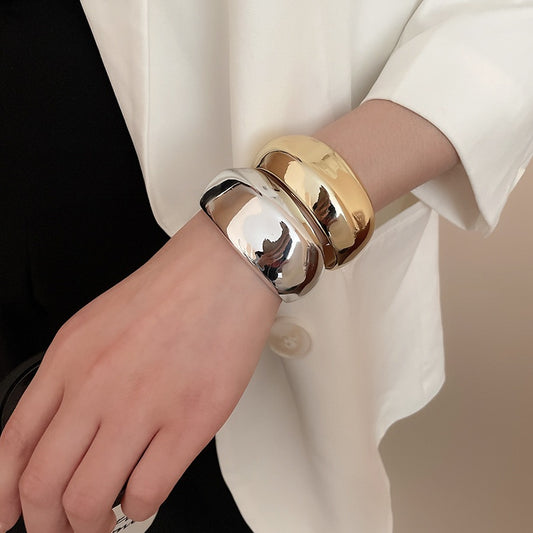 Silver Dominator Handcuf