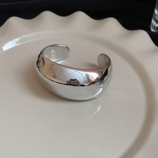 Silver Dominator Handcuf
