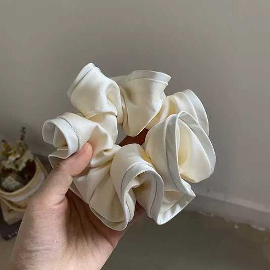 Snow-white Rippled Scrunchie