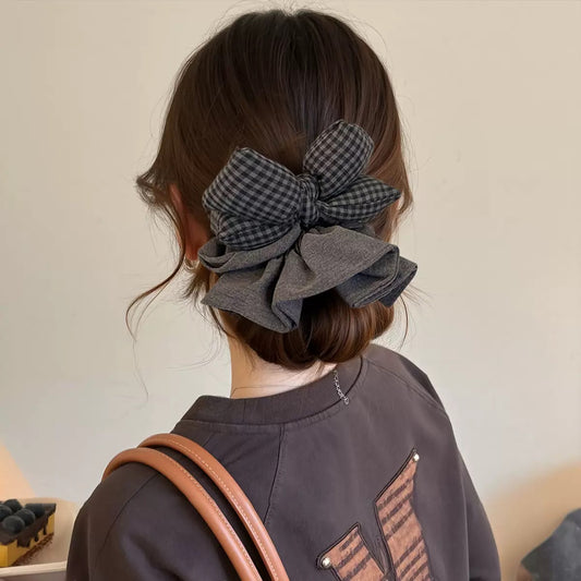 Bow me later! Scrunchie