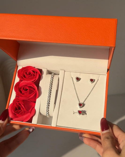 Be my Baby Heart Hamper