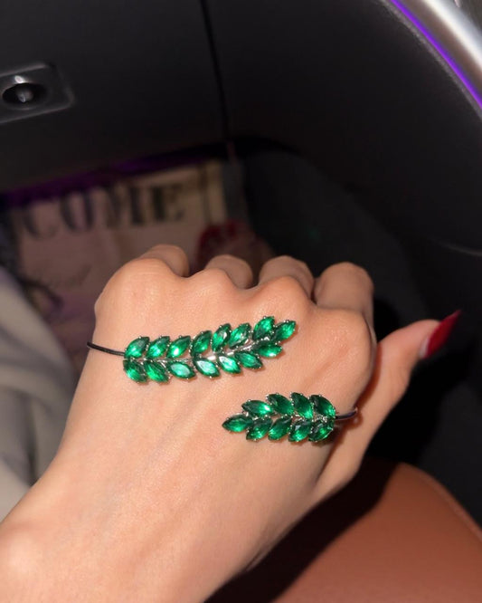 Green Glitters Hand Jewellery
