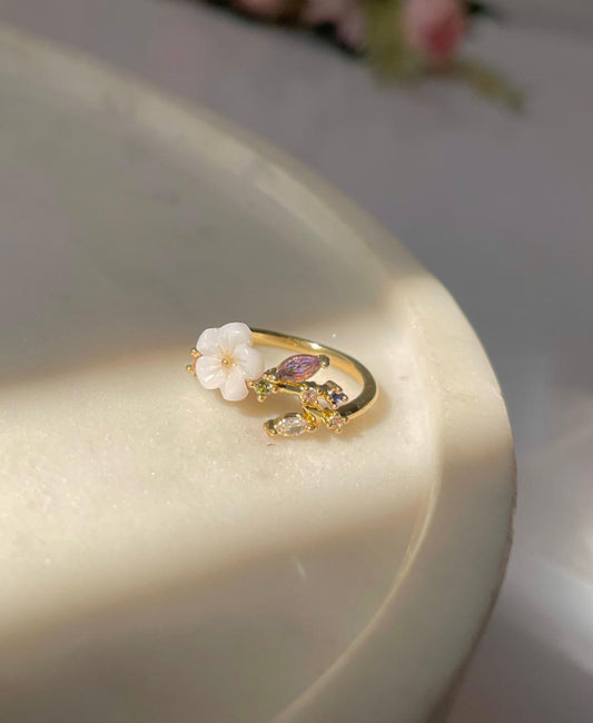 In a floral world! Ring
