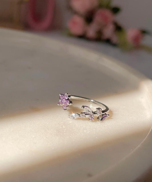 Dainty little thing! Ring